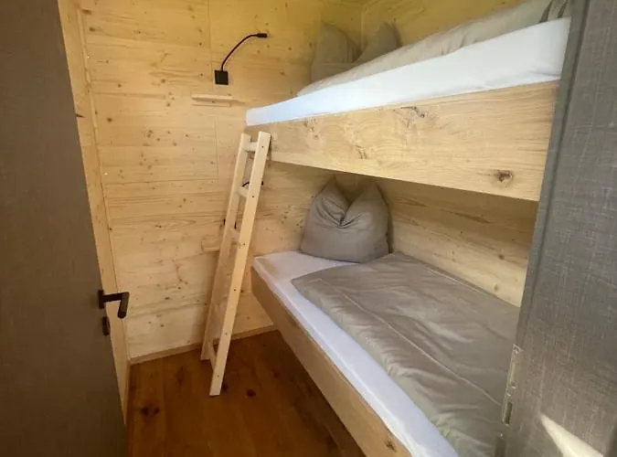 Semesterbostad Edersee Gmbh